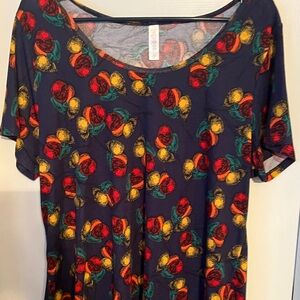 EUC Lularoe Classic tee with balloons